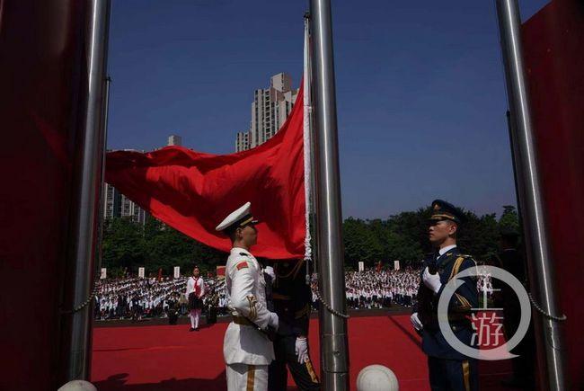 情侣之间应该每天都联系吗？游戏画面