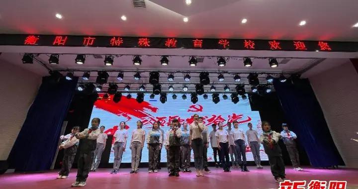 夏季纽扣裙