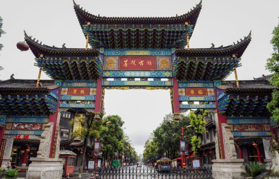 旅拍婚纱照攻略:如何在三亚清水湾拍出绝美的婚纱照?