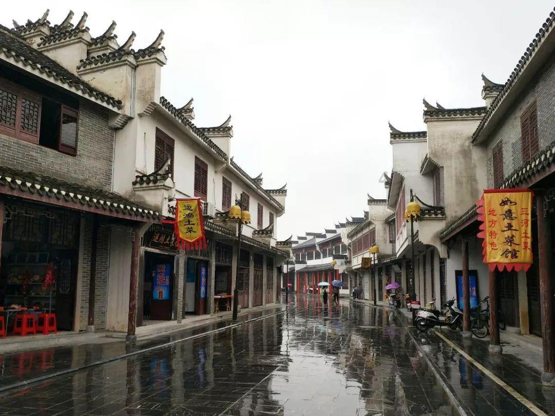 中国华融资产管理因信息披露不及时遭警示
