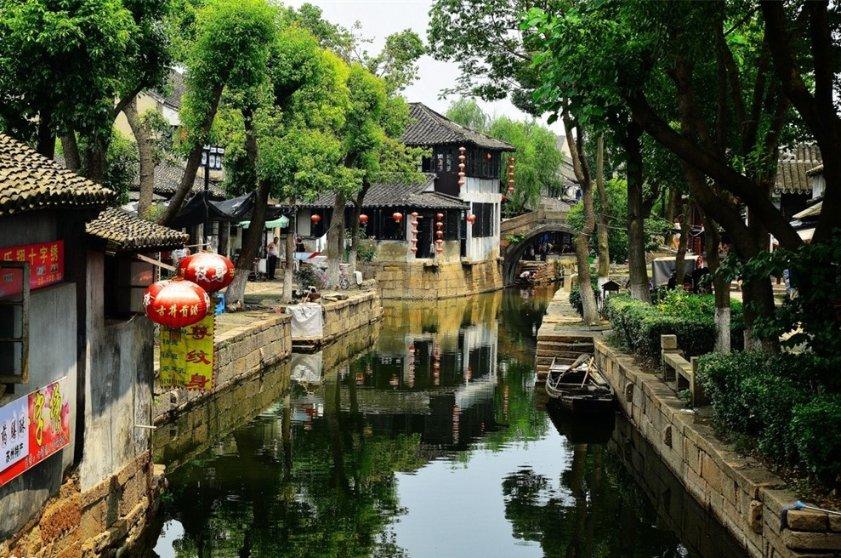 做唱跳偶像是一件很难的事吗？你怎么看？游戏画面